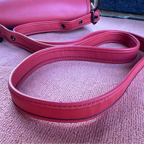 Coach glove tanned leather mini saddle bag in EUC - Picture 6 of 9